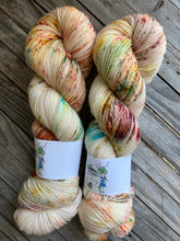 Load image into Gallery viewer, Faye