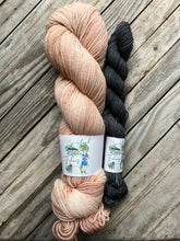 Load image into Gallery viewer, Sock Set with patterns - Sid & Theo