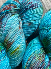 Load image into Gallery viewer, Felix