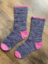 Load image into Gallery viewer, Sock Set with patterns - June
