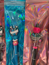 Load image into Gallery viewer, Mystery Barefoot Corner Pens and Keychains
