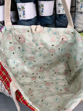 Load image into Gallery viewer, Quilt Bag
